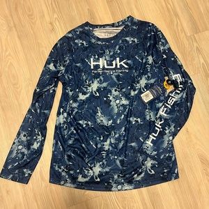 Huk performance long sleeve youth fishing shirt - *BRAND NEW WITH TAGS*